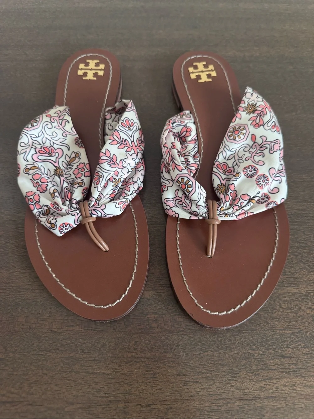 Tory Burch Brown Leather Sandals with Pink Floral Knot